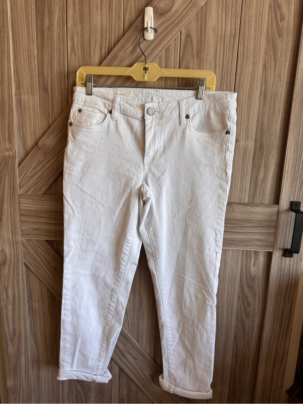 Kut women's White Jeans - Classic Straight Fit